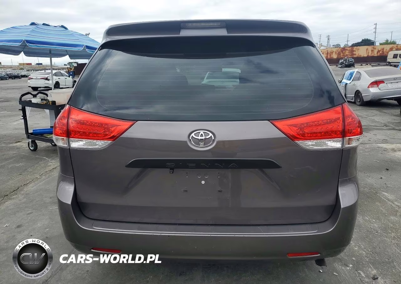 2014 Toyota Sienna L 7-Passenger VIN:5TDZK3DC8ES462074 - 6
