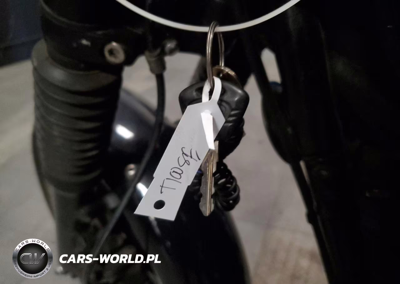 2013 Triumph Motorcycle Bonneville VIN:SMT900K15DT598010 - 7