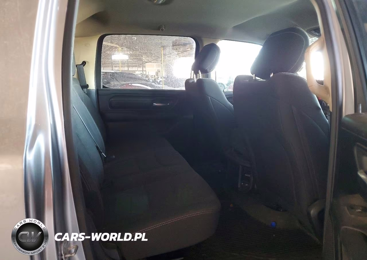 2019 Ram 1500 Tradesman VIN:1C6RREGG1KN682171 - 10