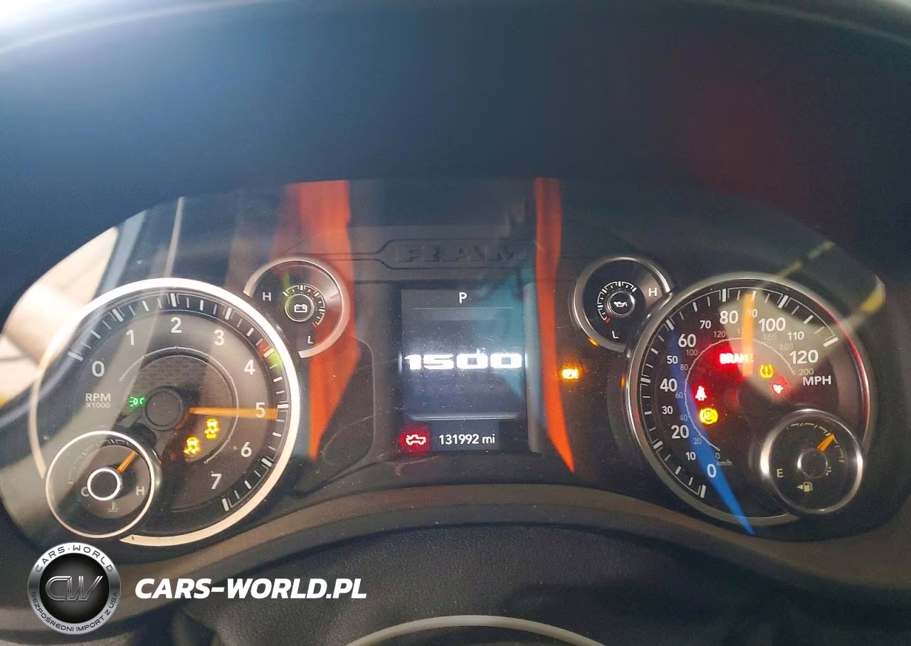 2019 Ram 1500 Tradesman VIN:1C6RREGG1KN682171 - 9