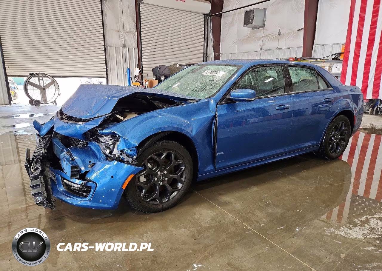 2022 Chrysler 300 Touring L VIN:2C3CCASG7NH236933 - 1