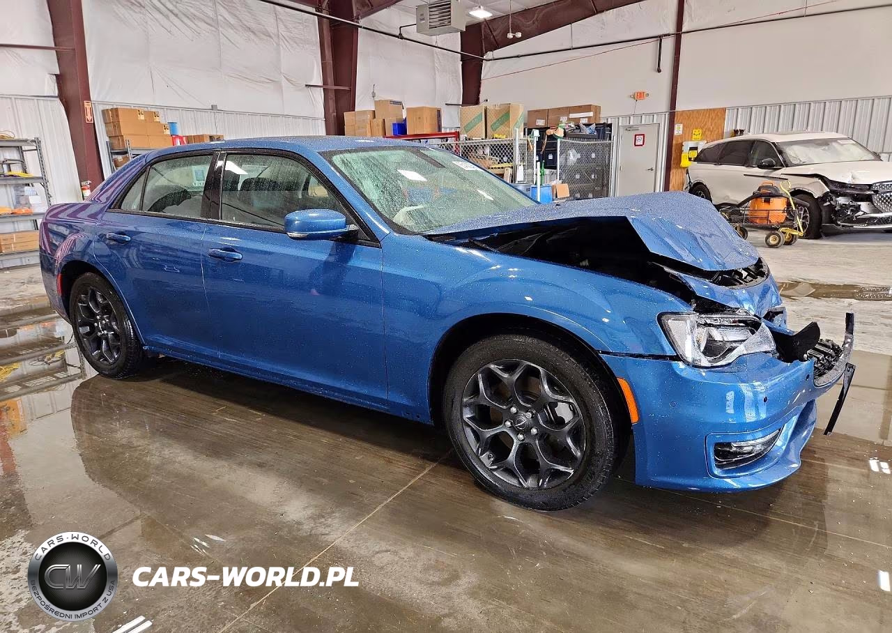 2022 Chrysler 300 Touring L VIN:2C3CCASG7NH236933 - 4