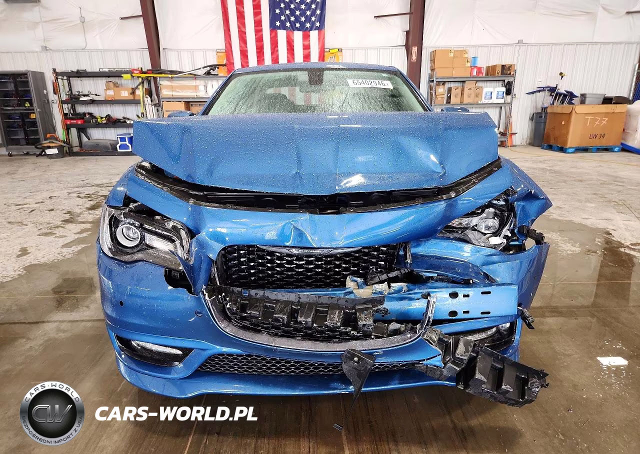 2022 Chrysler 300 Touring L VIN:2C3CCASG7NH236933 - 5