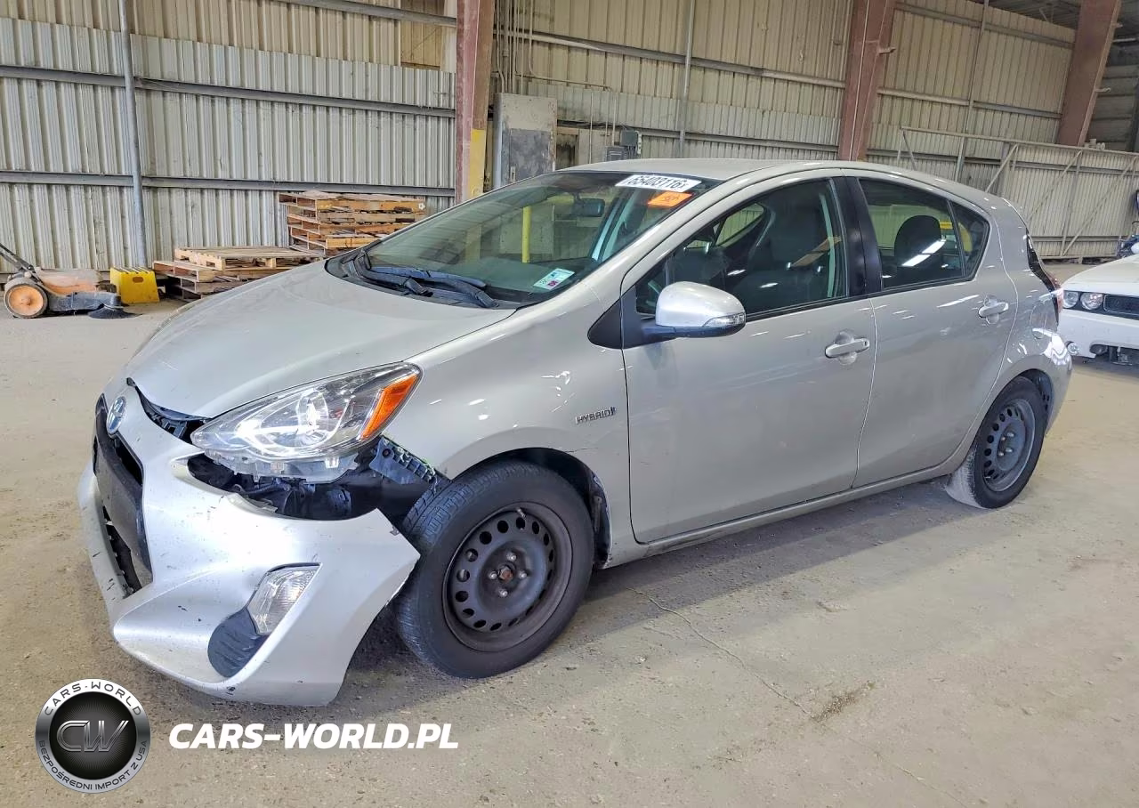2016 Toyota Prius C Two