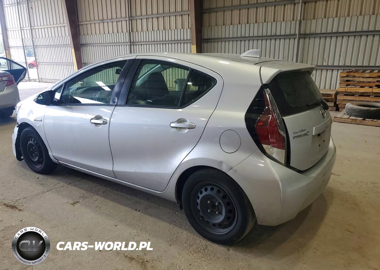 2016 Toyota Prius C Two VIN:JTDKDTB35G1135467 - 2