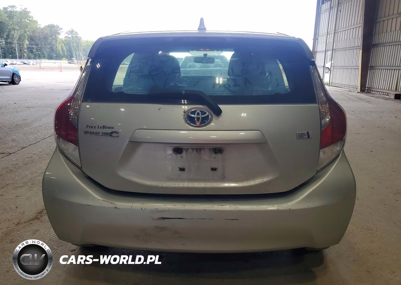 2016 Toyota Prius C Two VIN:JTDKDTB35G1135467 - 6