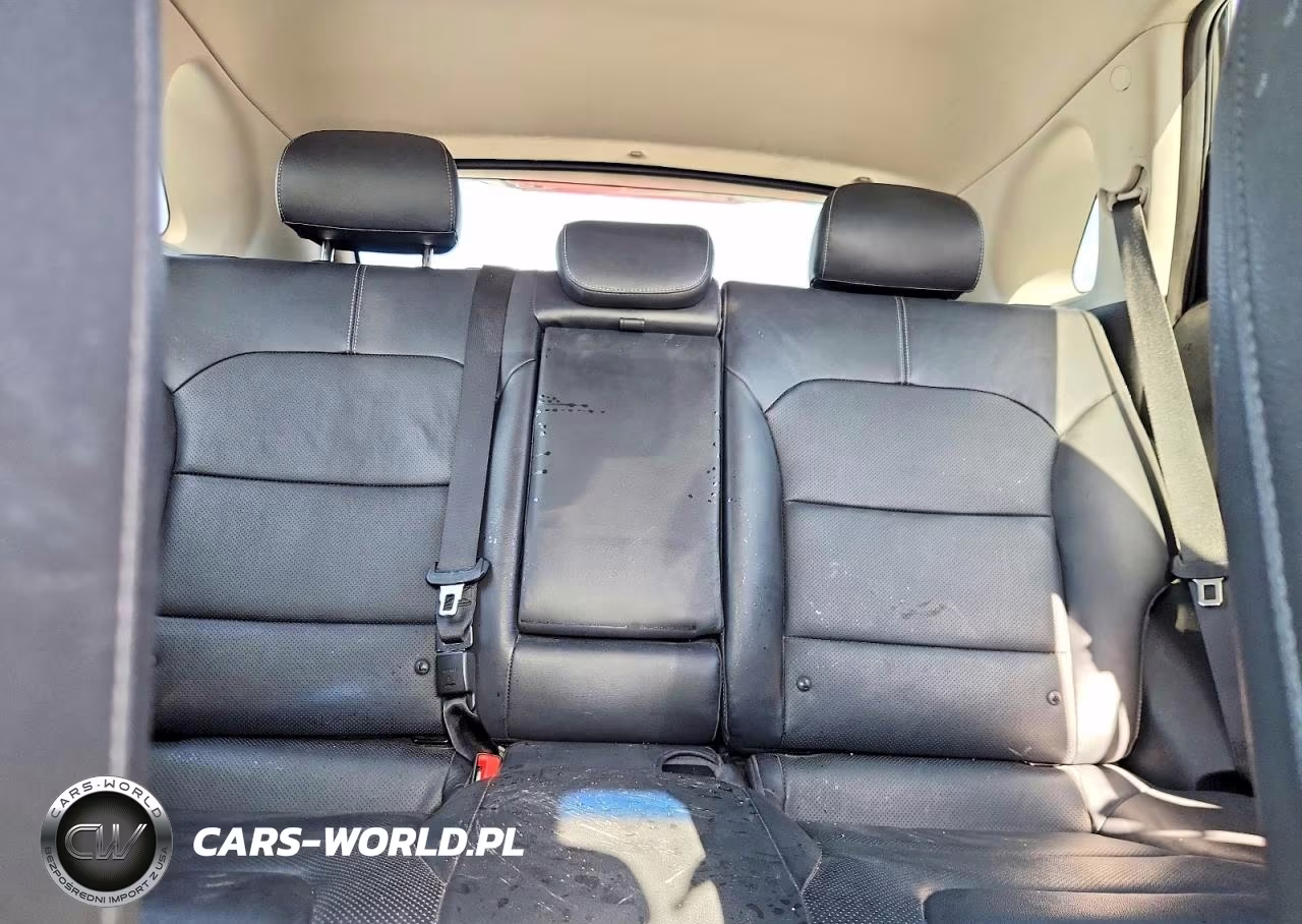 2018 Kia Niro Touring VIN:KNDCE3LC0J5125364 - 10