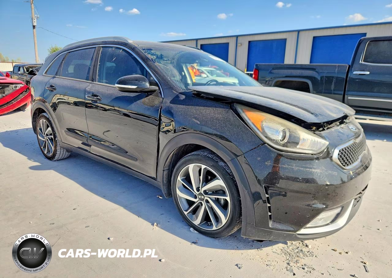 2018 Kia Niro Touring VIN:KNDCE3LC0J5125364 - 4
