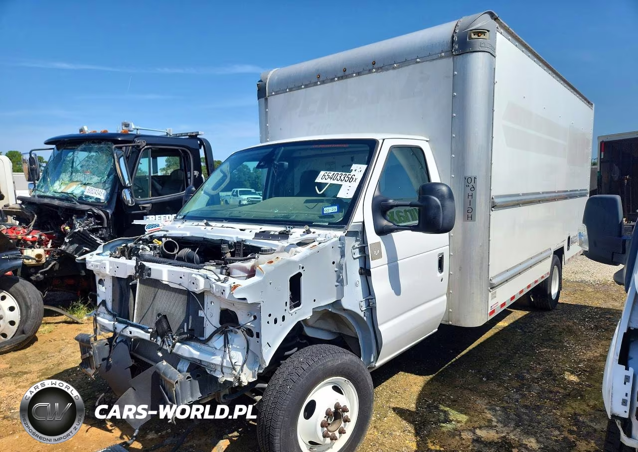 2022 Ford E350 Box Truck