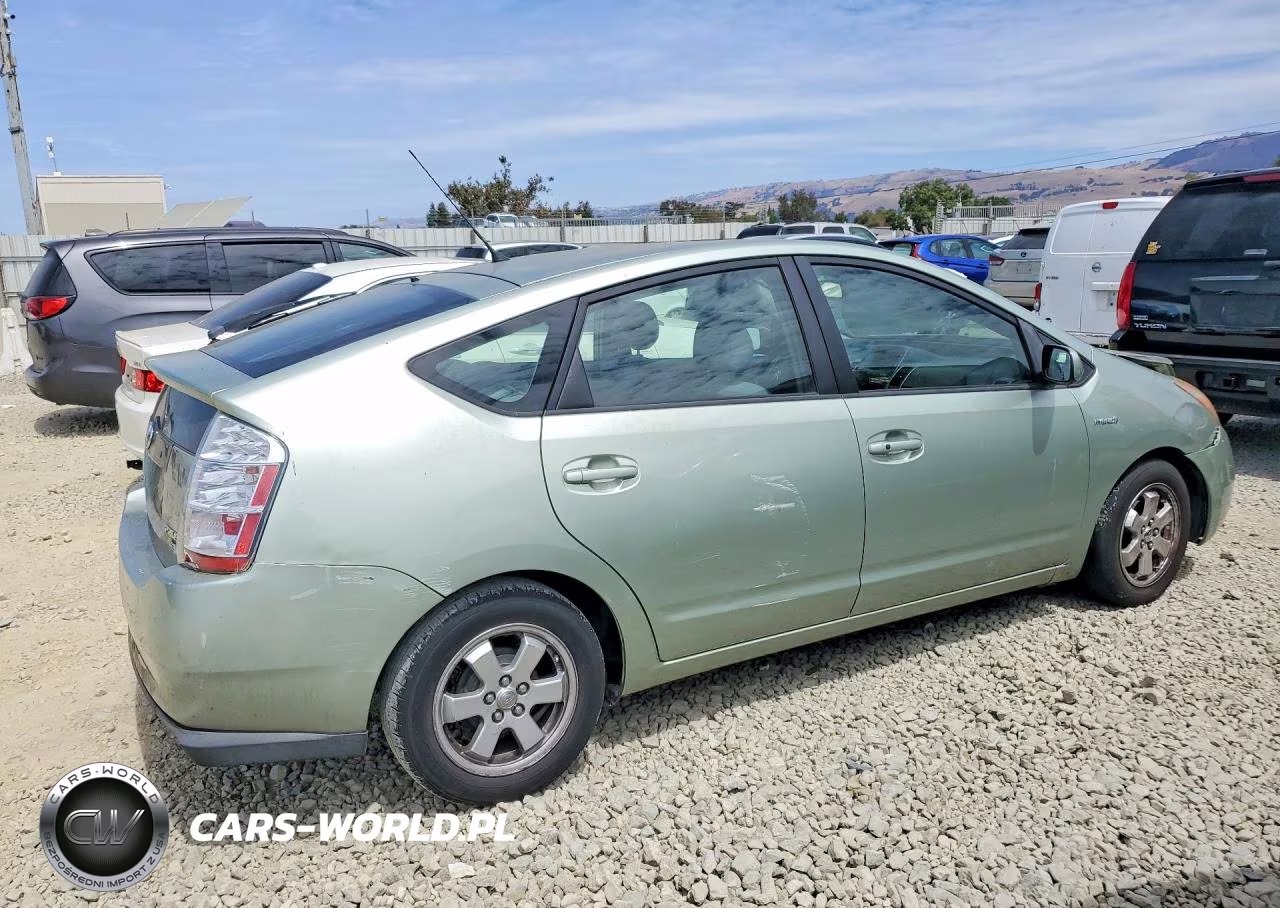 2006 Toyota Prius Base VIN:JTDKB20U767521332 - 3