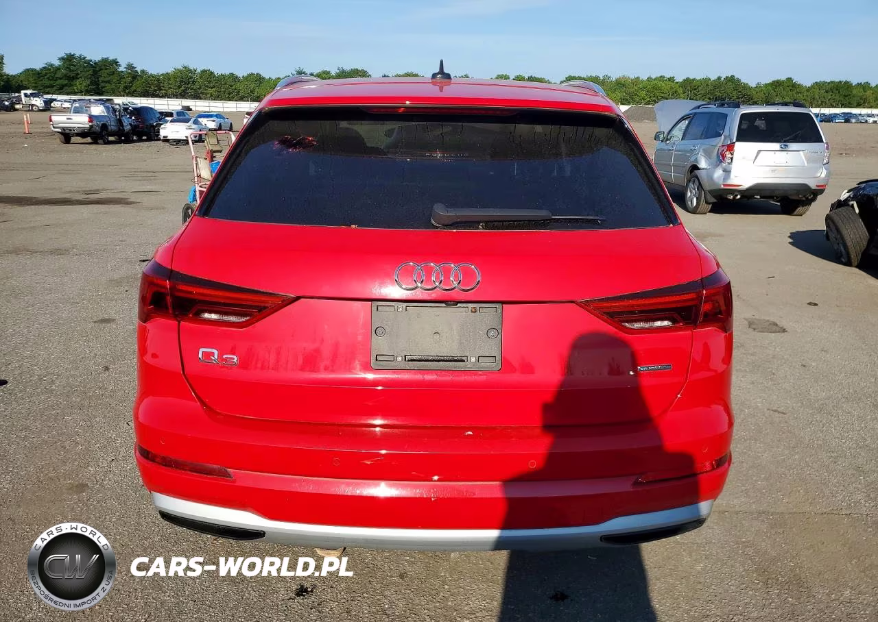 2020 Audi Q3 Premium VIN:WA1AECF39L1021995 - 6