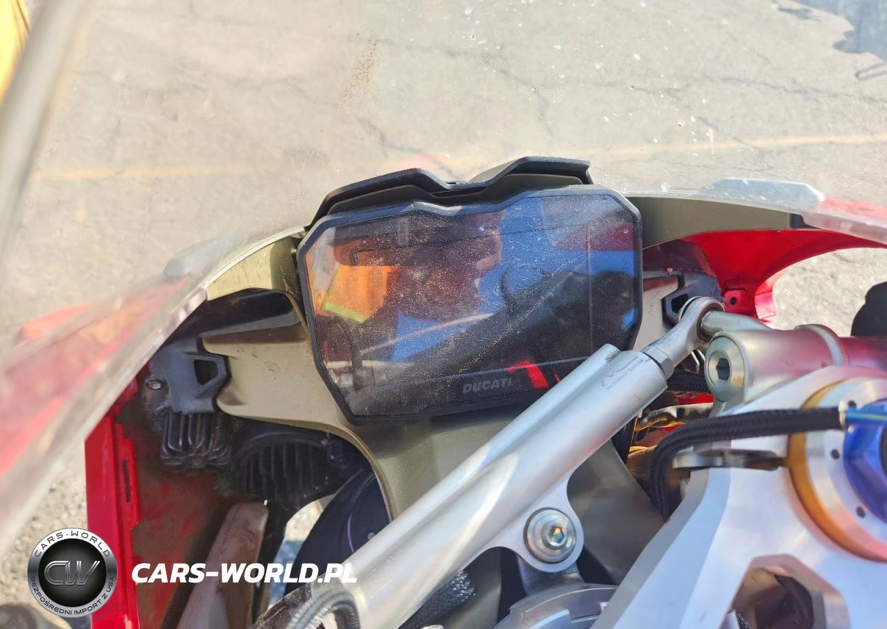 2018 Ducati Panigale V4 VIN:ZDMDAGNW0JB000434 - 7