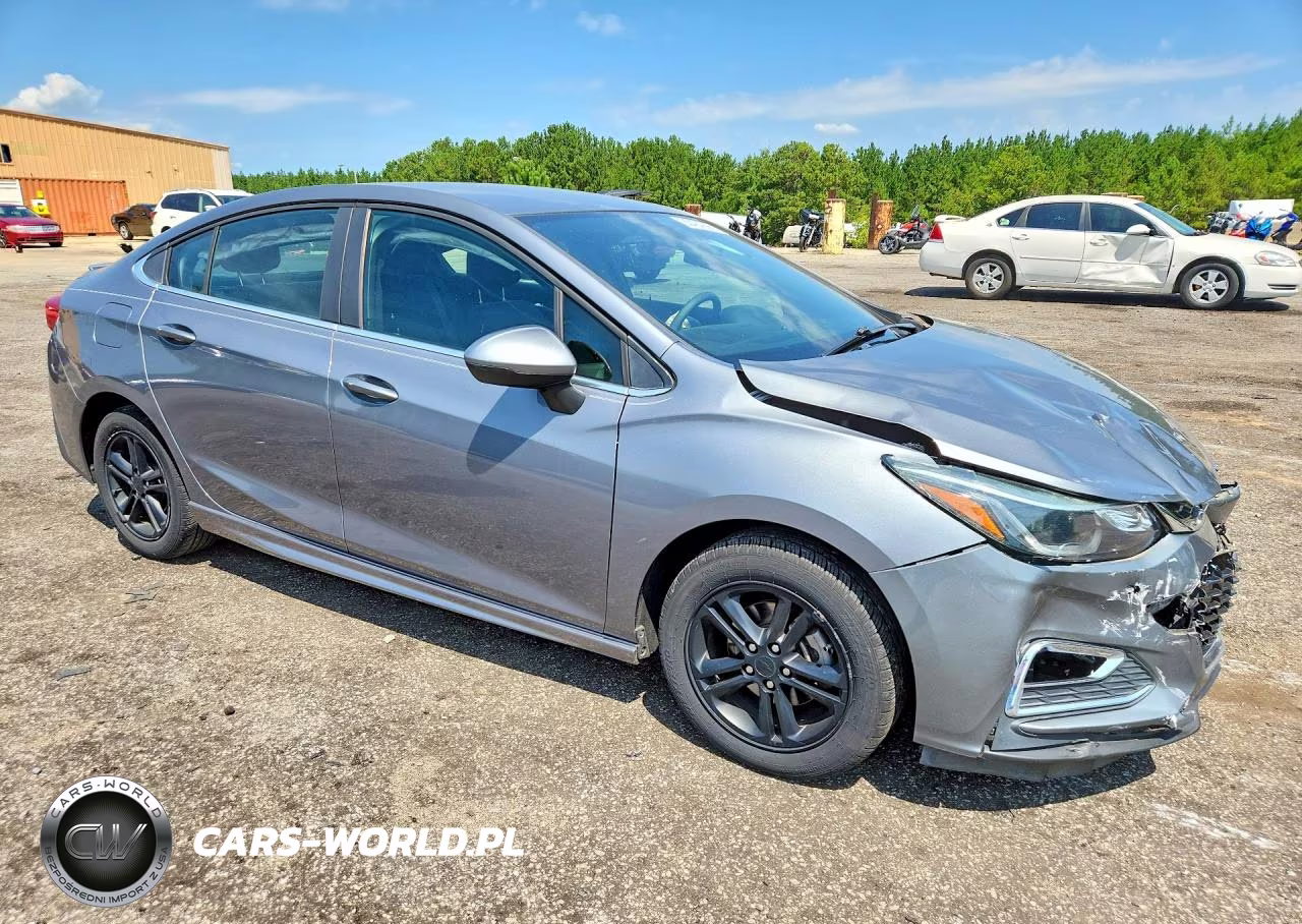 2018 Chevrolet Cruze Lt VIN:1G1BE5SM6J7143561 - 4