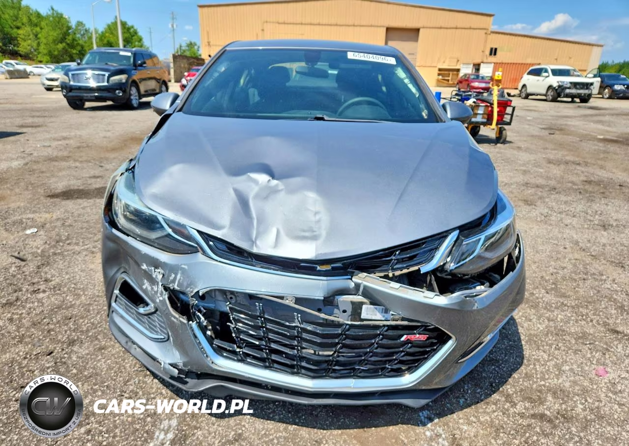 2018 Chevrolet Cruze Lt VIN:1G1BE5SM6J7143561 - 5
