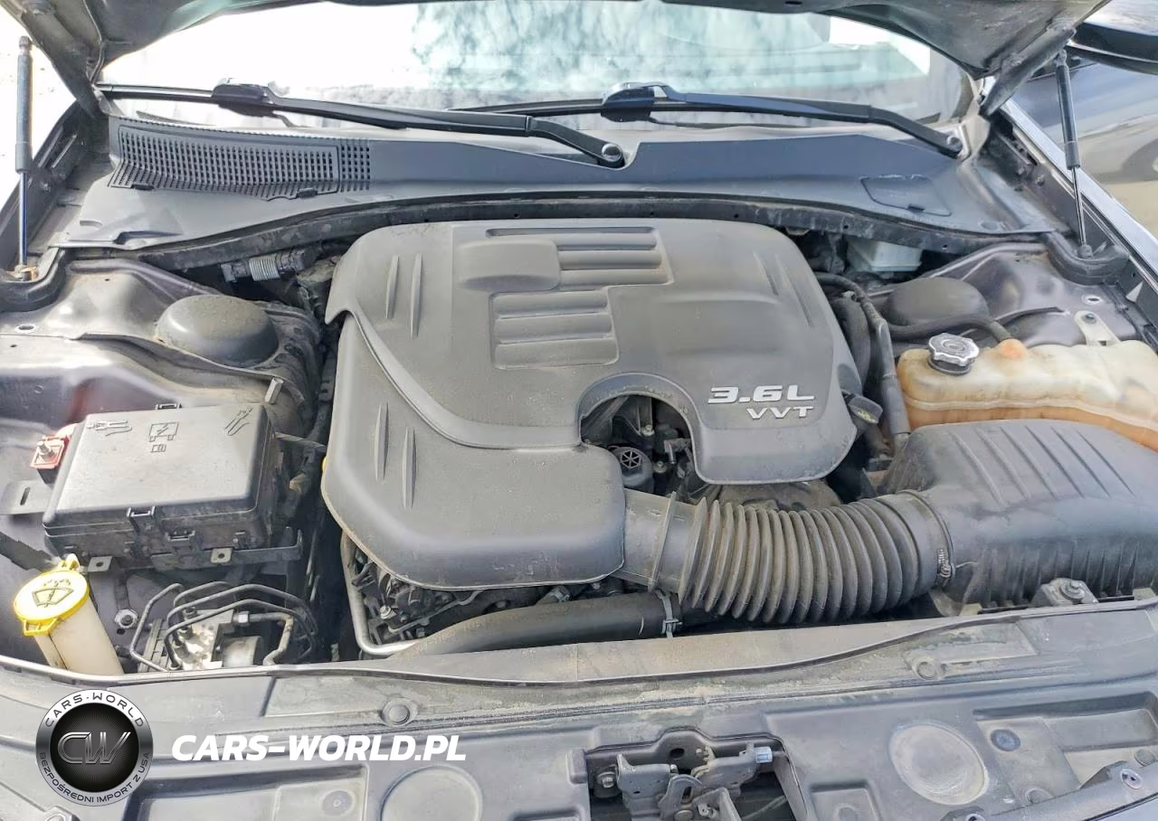 2018 Chrysler 300 Touring VIN:2C3CCAAG3JH249495 - 11