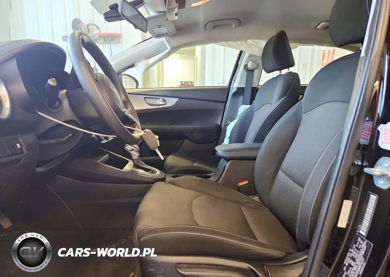 2024 Kia Forte Lxs VIN:3KPF24AD8RE793257 - 7