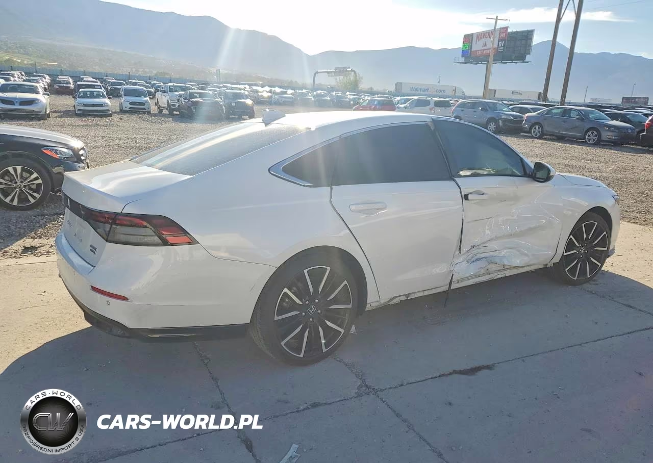 2024 Honda Accord Touring Hybrid VIN:1HGCY2F80RA015654 - 3