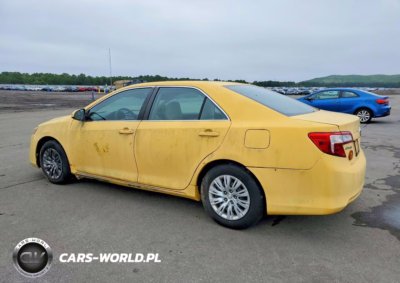 2014 Toyota Camry Hybrid Le VIN:4T1BD1FK3EU111584 - 2