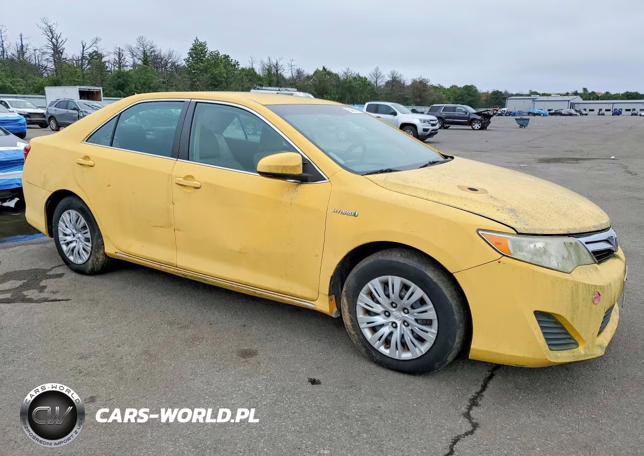 2014 Toyota Camry Hybrid Le VIN:4T1BD1FK3EU111584 - 4