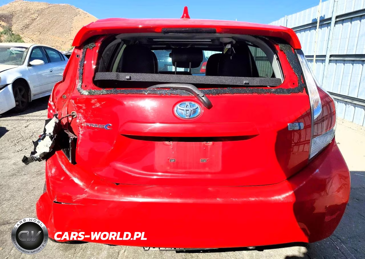 2015 Toyota Prius C Four VIN:JTDKDTB33F1113112 - 6