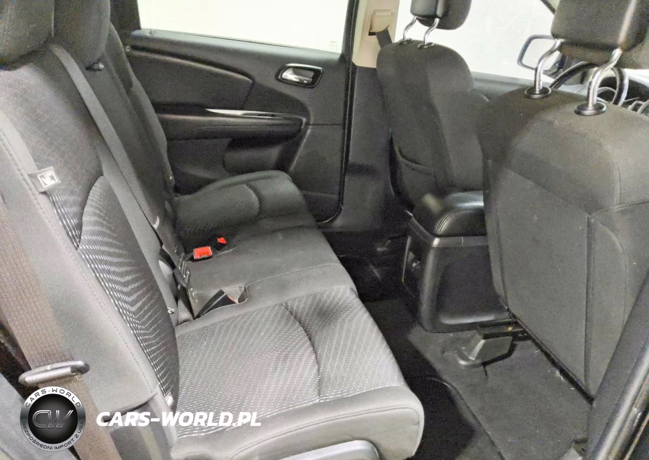 2018 Dodge Journey Se VIN:3C4PDCAB7JT533942 - 11