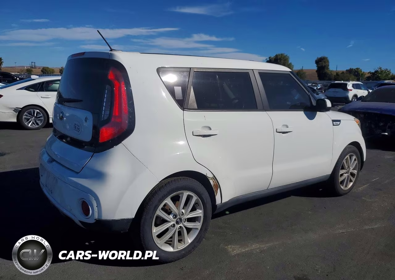 2018 Kia Soul + VIN:KNDJP3A54J7889986 - 3
