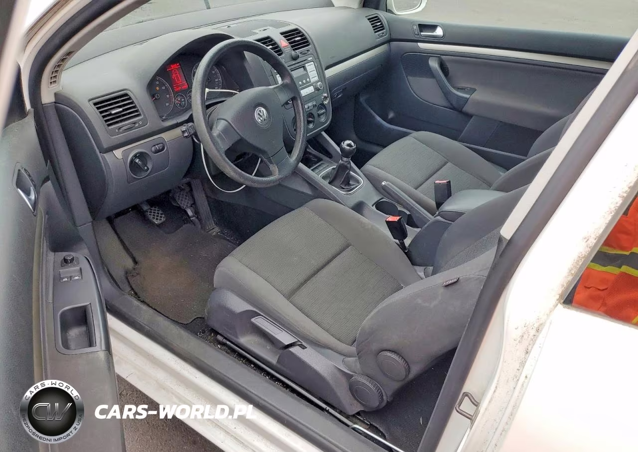 2008 Volkswagen Rabbit VIN:WVWAB71K28W244636 - 8
