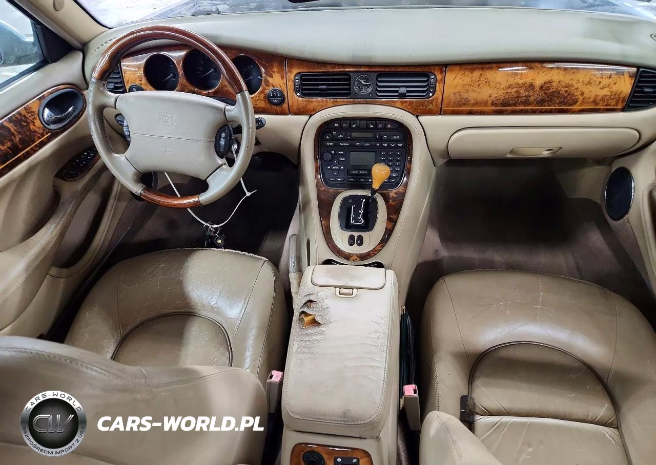 2003 Jaguar Vandenplas VIN:SAJDA24C23LF55943 - 8