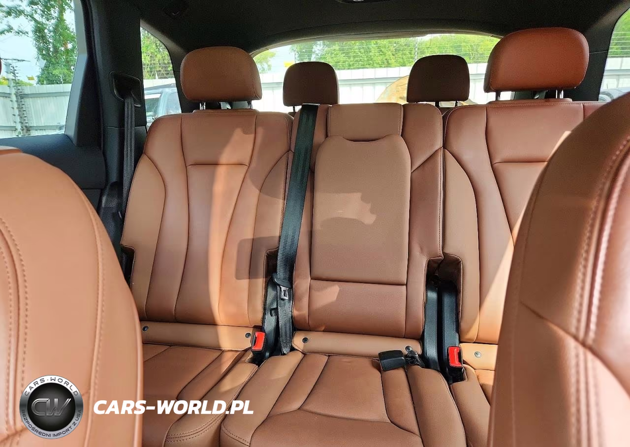2021 Audi Q7 Premium VIN:WA1AXAF7XMD021523 - 10