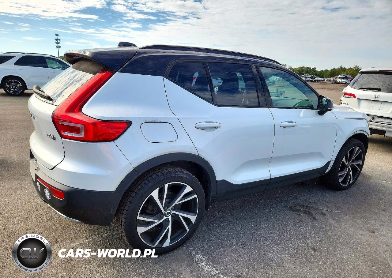 2020 Volvo Xc40 T5 R-Design VIN:YV4162UM4L2174896 - 3