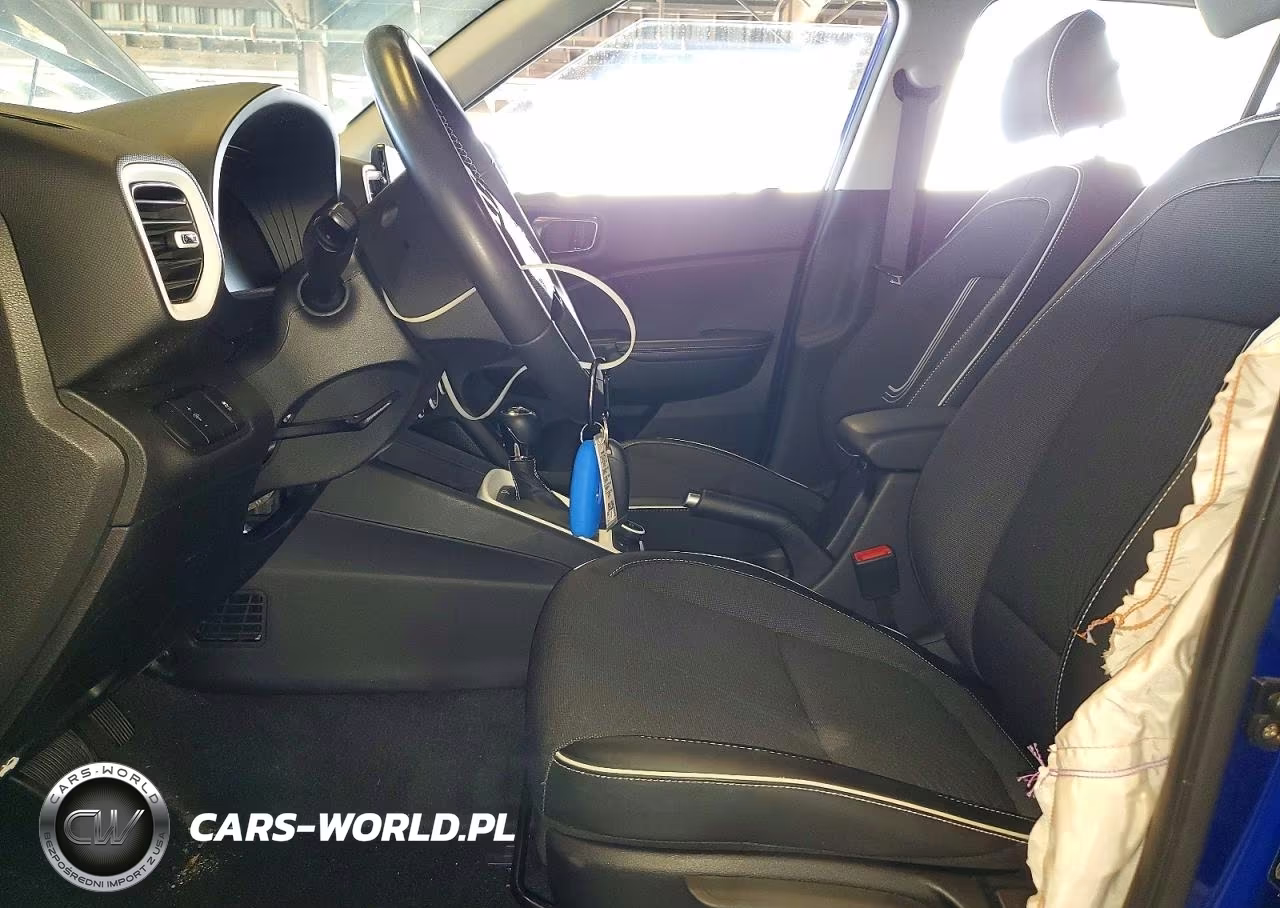 2023 Hyundai Venue Limited VIN:KMHRC8A30PU221103 - 7