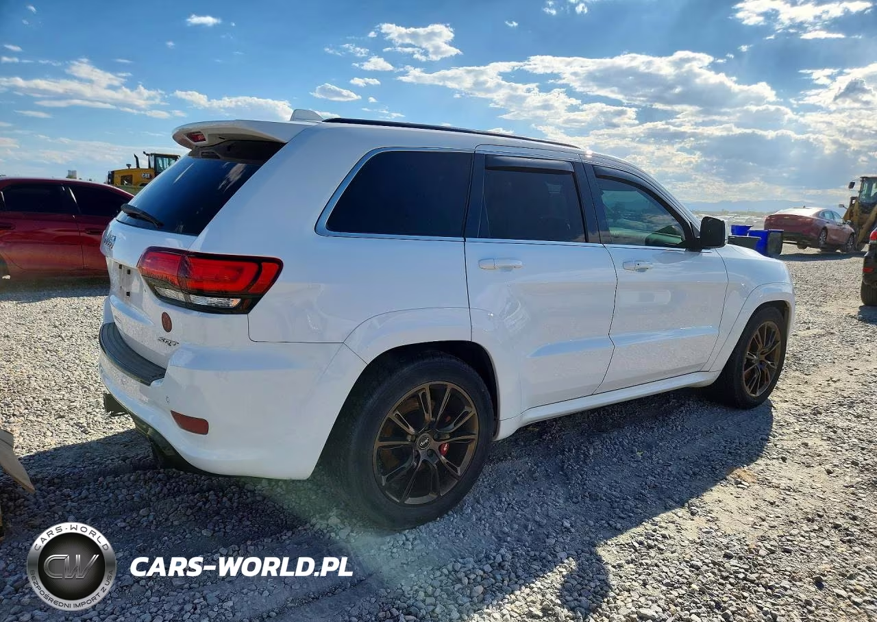 2015 Jeep Grand Cherokee Srt-8 VIN:1C4RJFDJXFC634272 - 3