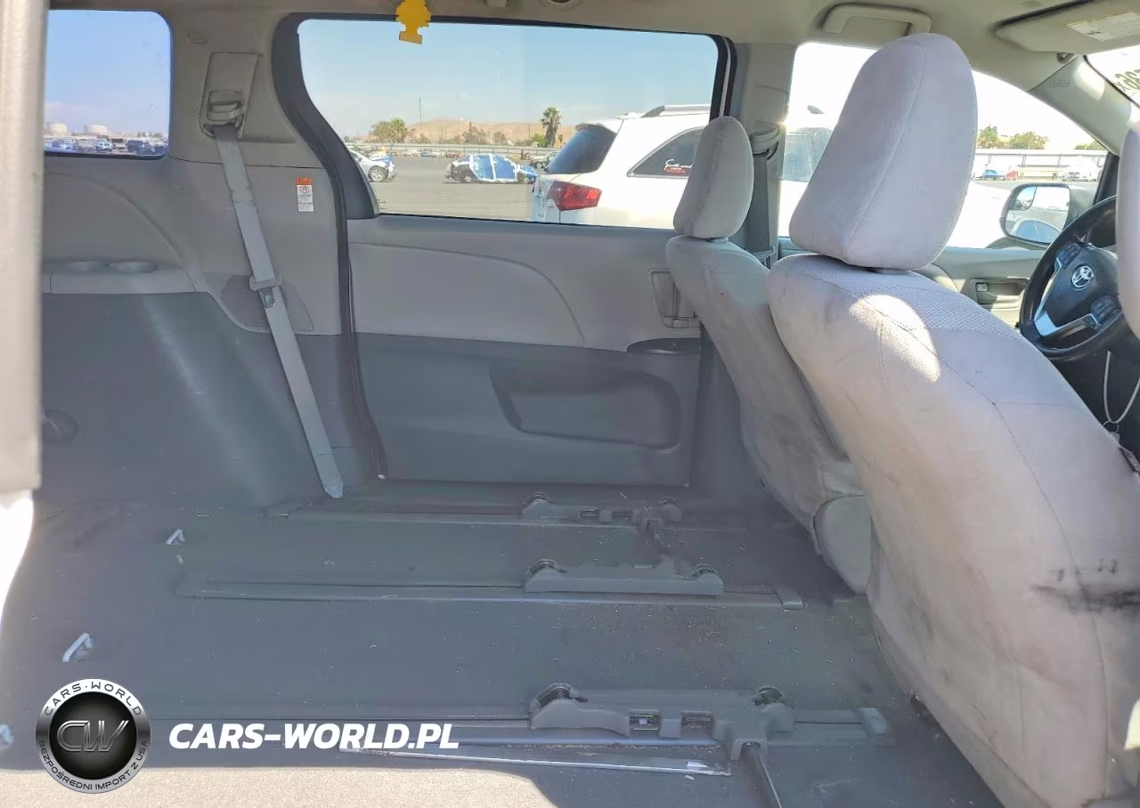 2020 Toyota Sienna L VIN:5TDZZ3DC9LS046169 - 11