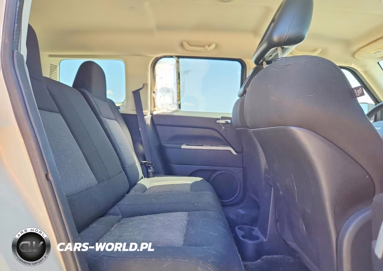 2008 Jeep Patriot Sport VIN:1J8FT280X8D520866 - 10