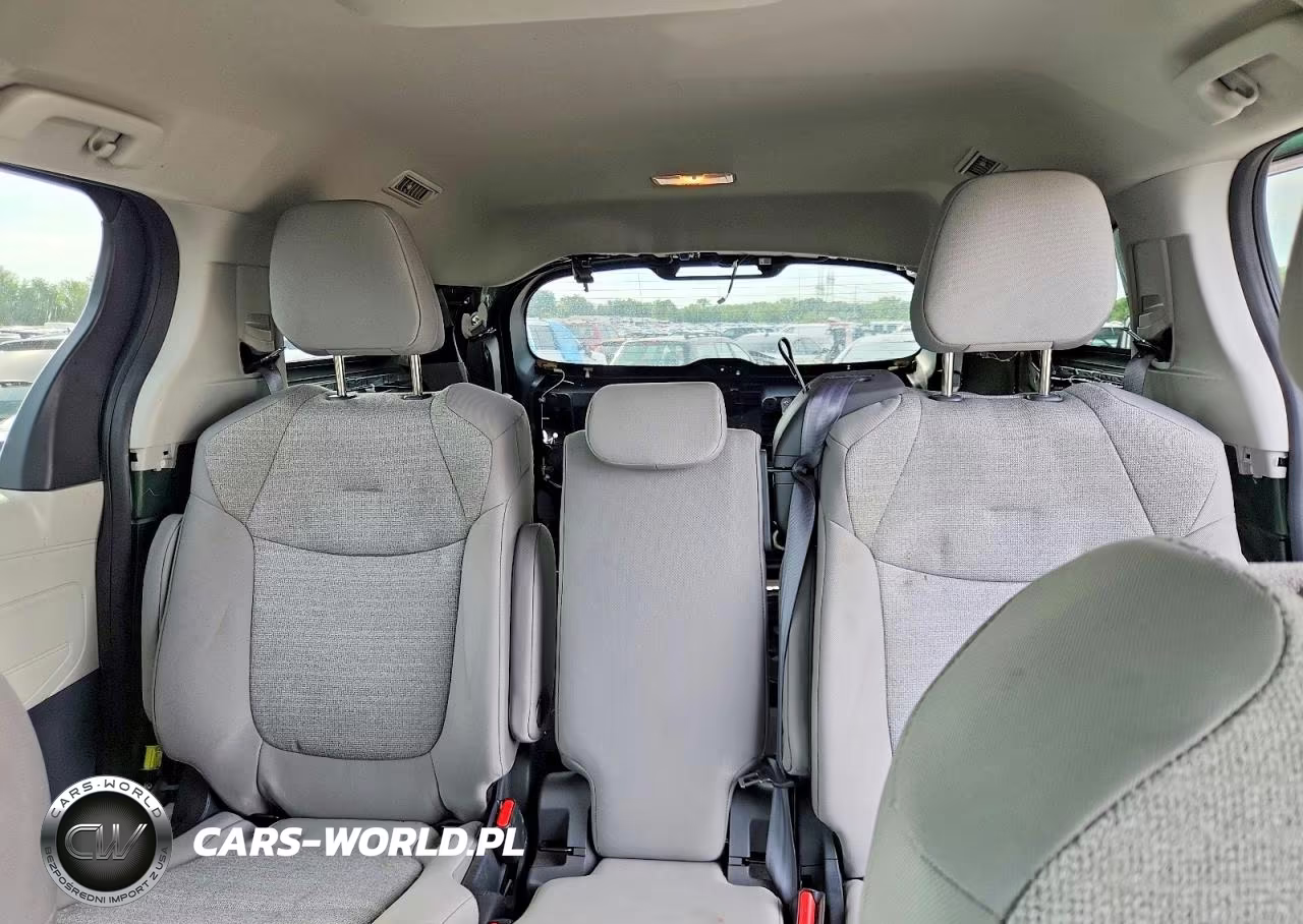 2024 Toyota Sienna Le VIN:5TDKRKEC0RS204255 - 10