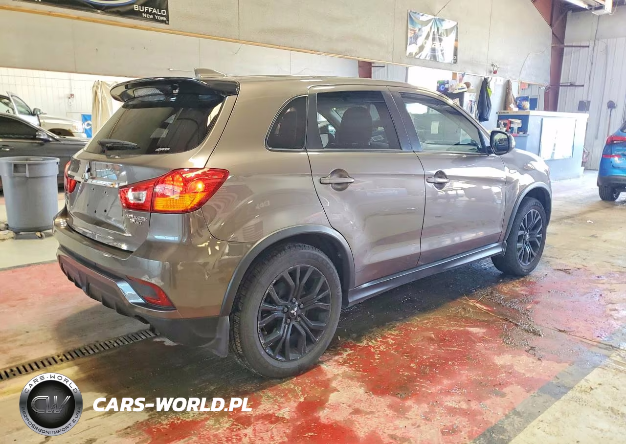 2018 Mitsubishi Outlander Sport Es VIN:JA4AR3AU4JZ028680 - 3