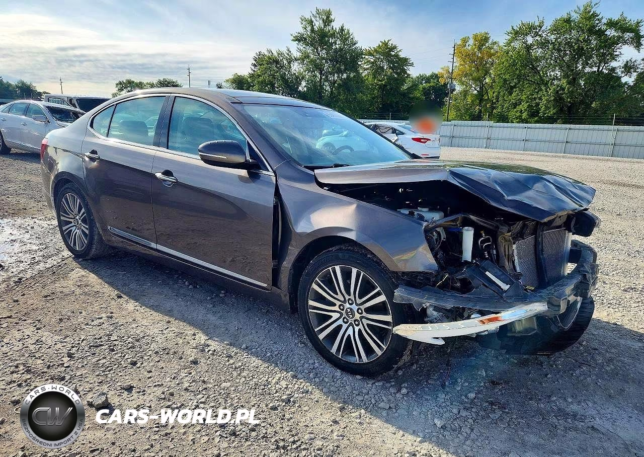 2015 Kia Cadenza Premium VIN:KNALN4D71F5173872 - 4
