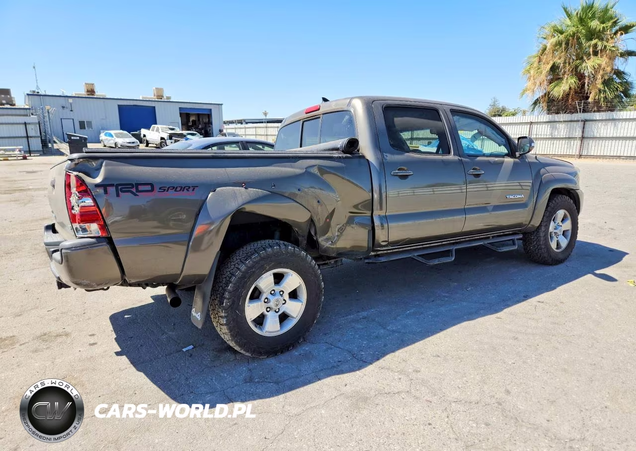 2015 Toyota Tacoma Double Cab Long Bed VIN:3TMMU4FN7FM083075 - 3
