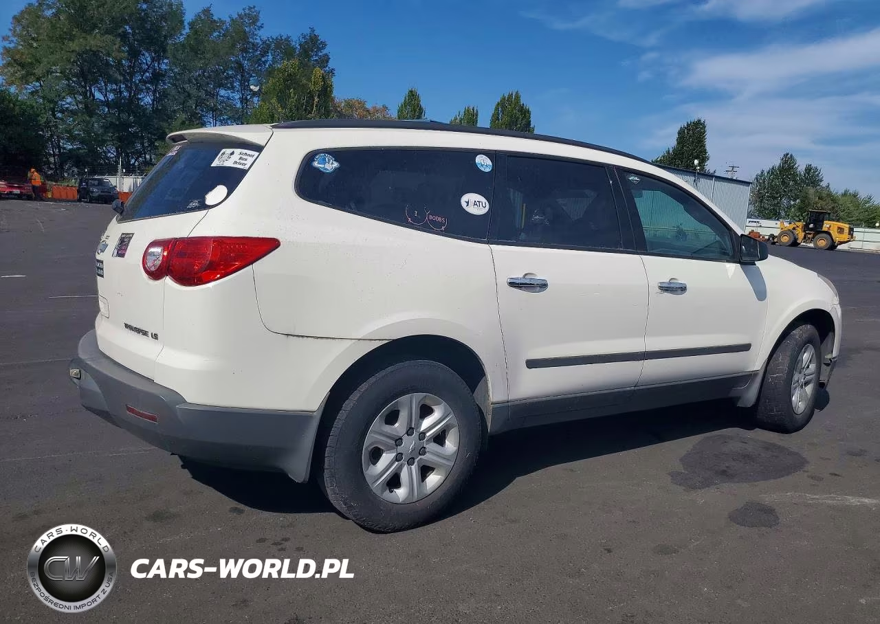 2012 Chevrolet Traverse Ls VIN:1GNKRFED2CJ423746 - 3
