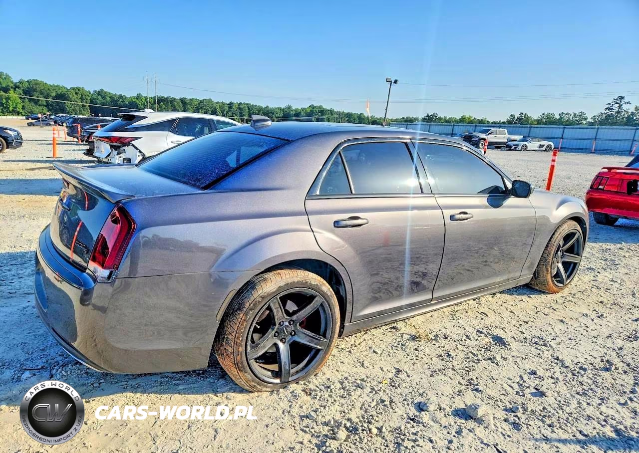2015 Chrysler 300 S VIN:2C3CCABT3FH818381 - 3