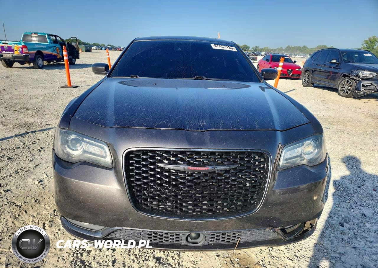 2015 Chrysler 300 S VIN:2C3CCABT3FH818381 - 5
