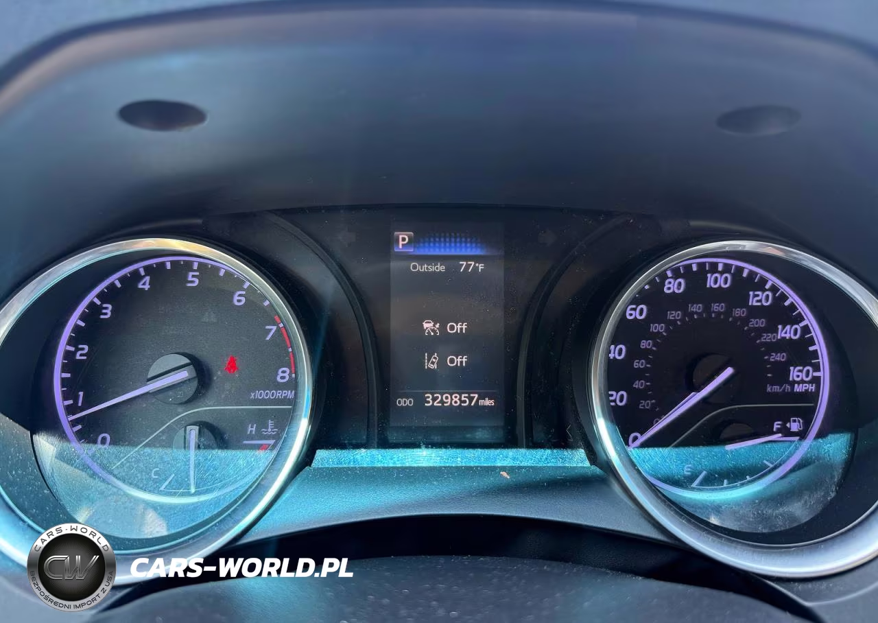2018 Toyota Camry Le VIN:4T1B11HK9JU577102 - 8