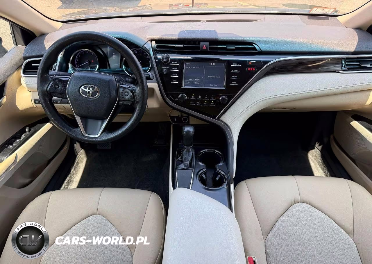 2018 Toyota Camry Le VIN:4T1B11HK9JU577102 - 9