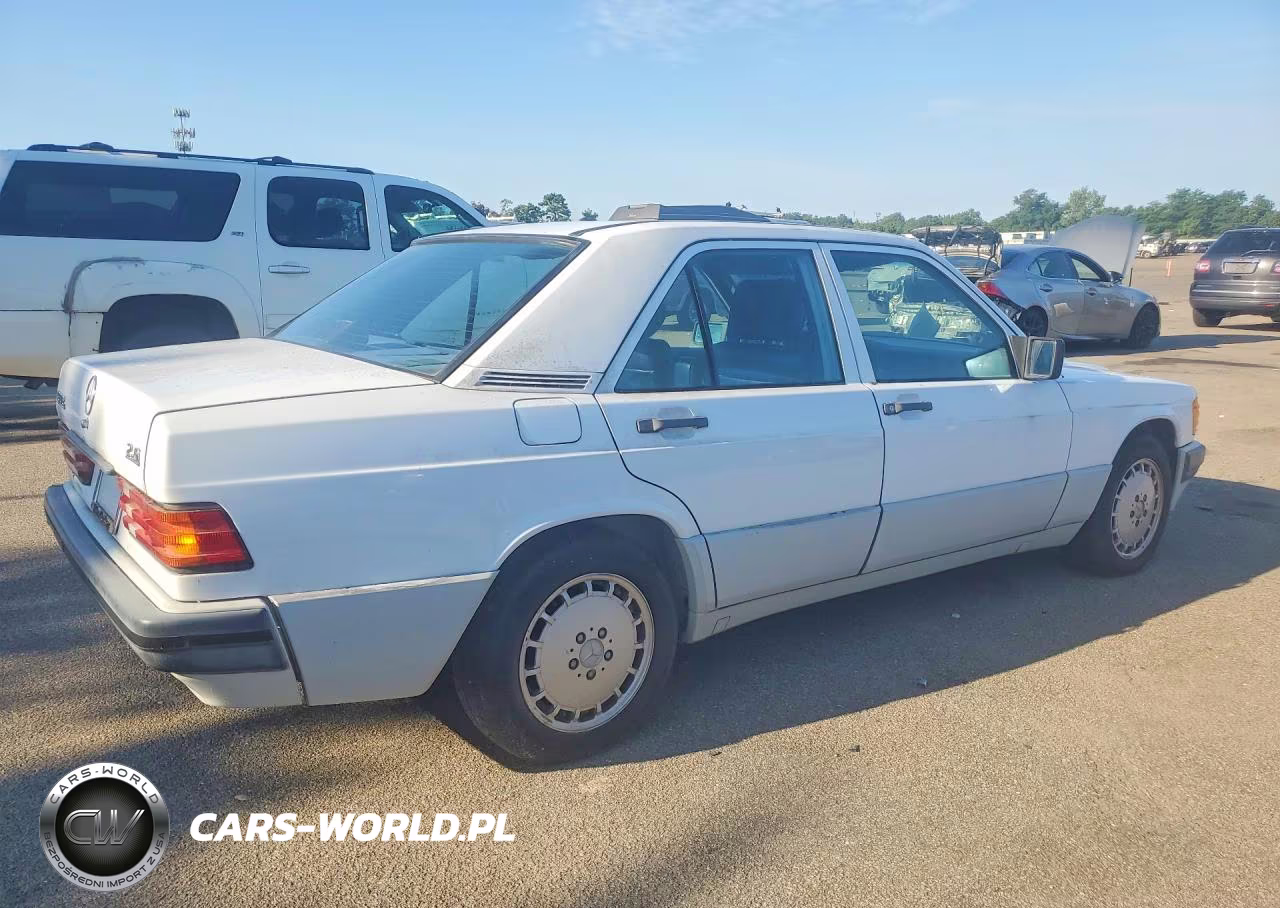 1989 Mercedes-Benz 190 E 2.6 VIN:WDBDA29D2KF558348 - 3