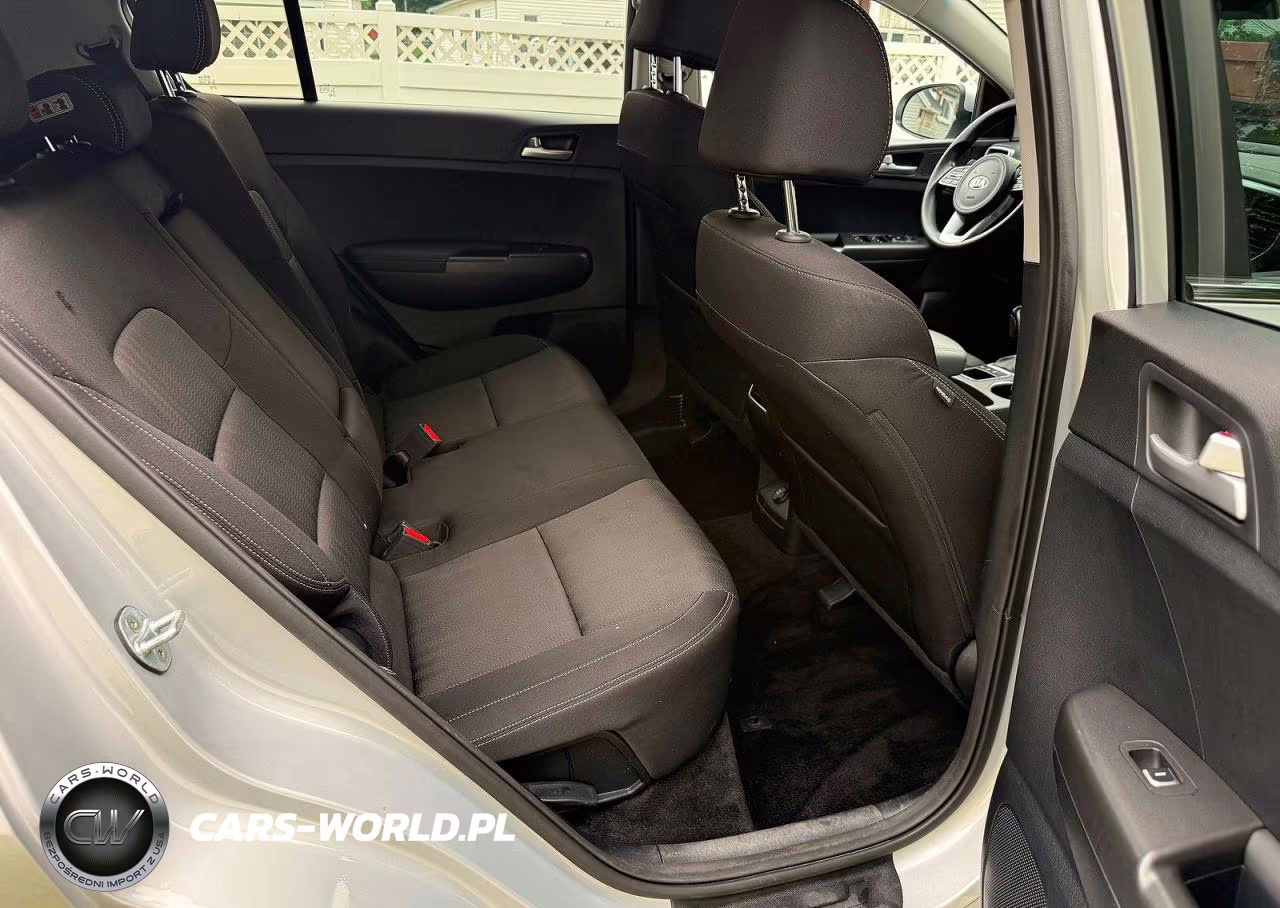 2020 Kia Sportage Lx VIN:KNDPMCAC9L7705663 - 6