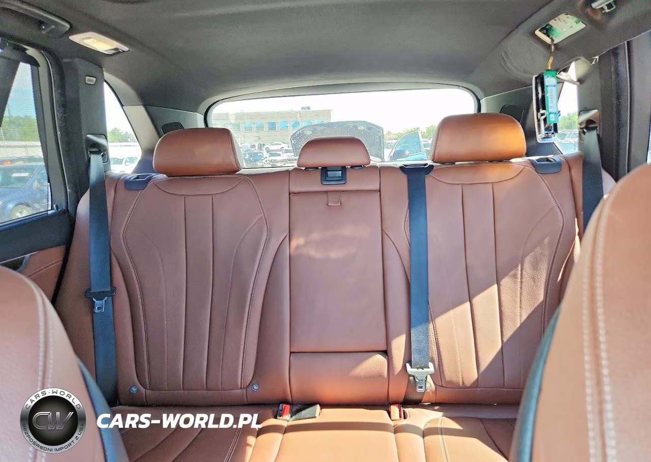 2018 BMW X5 xDrive50I VIN:5UXKR6C54J0U15797 - 10