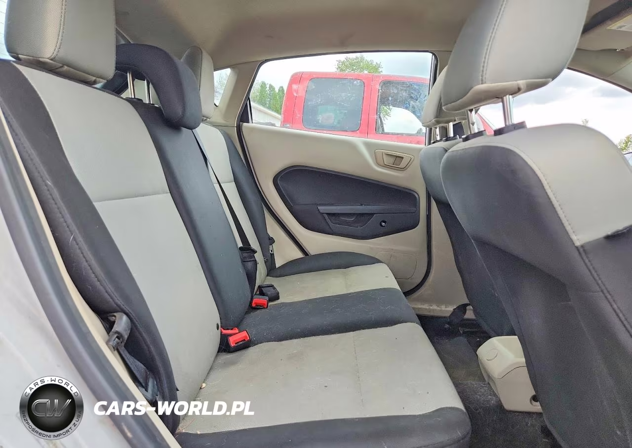 2013 Ford Fiesta S VIN:3FADP4TJ3DM215468 - 10