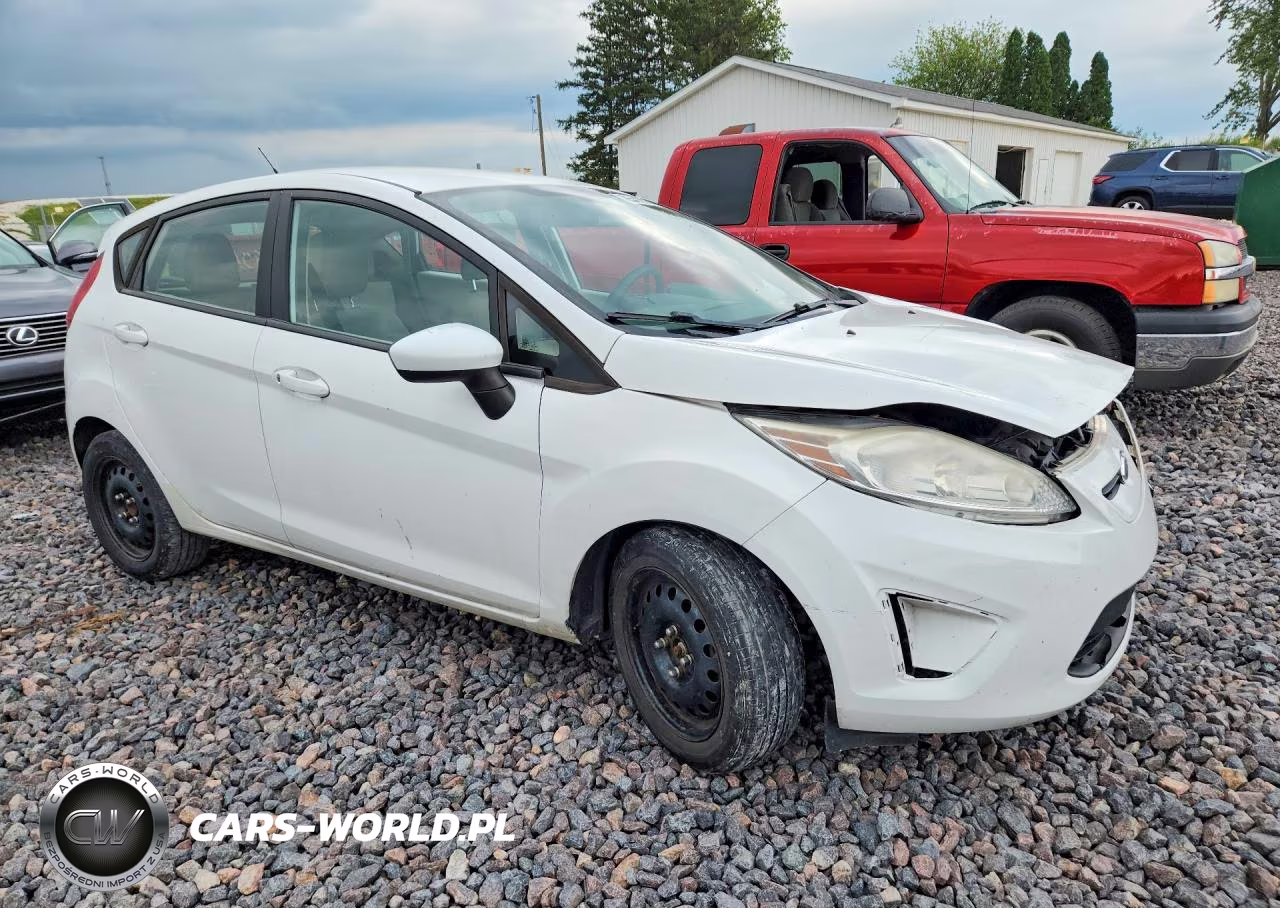 2013 Ford Fiesta S VIN:3FADP4TJ3DM215468 - 4