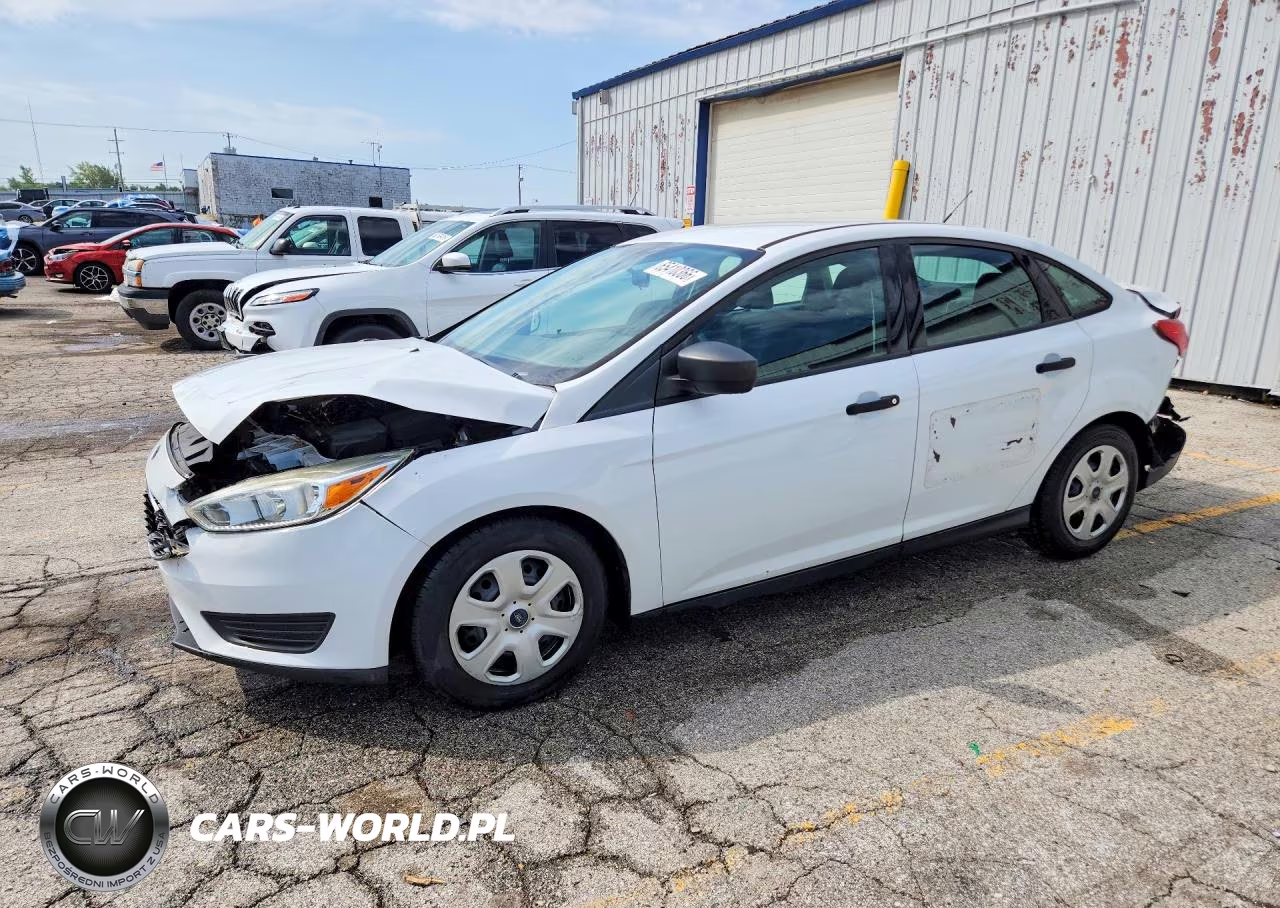 2015 Ford Focus S VIN:1FADP3E27FL342793 - 1