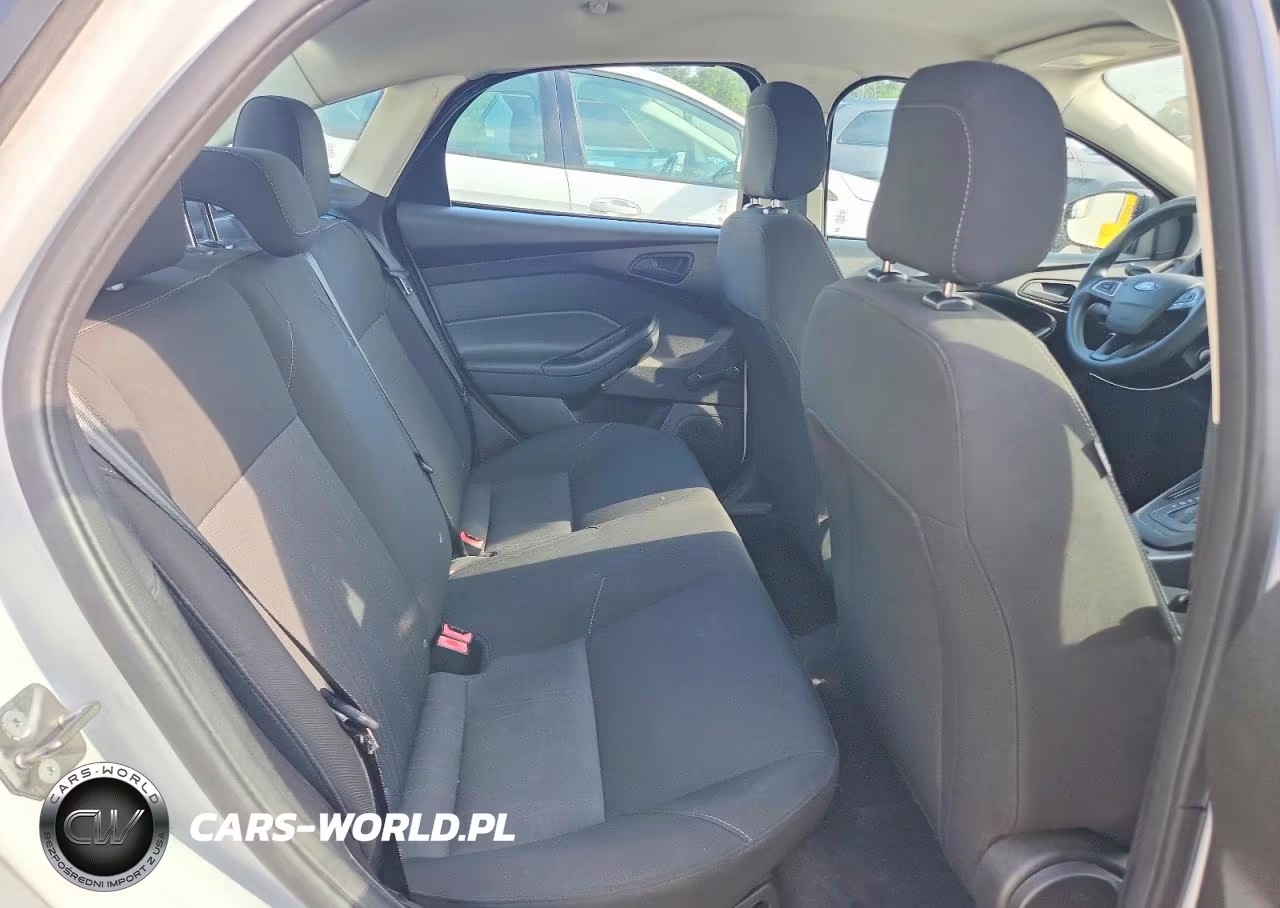 2015 Ford Focus S VIN:1FADP3E27FL342793 - 10